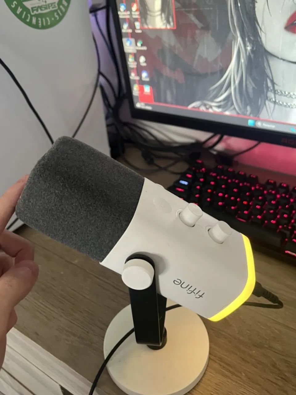 Microfone de Mesa Fifine AM8, com caixa - Foto 2