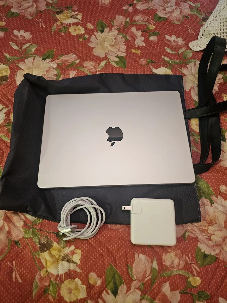 Mac book pro m3 (nunca usado) - Foto 2