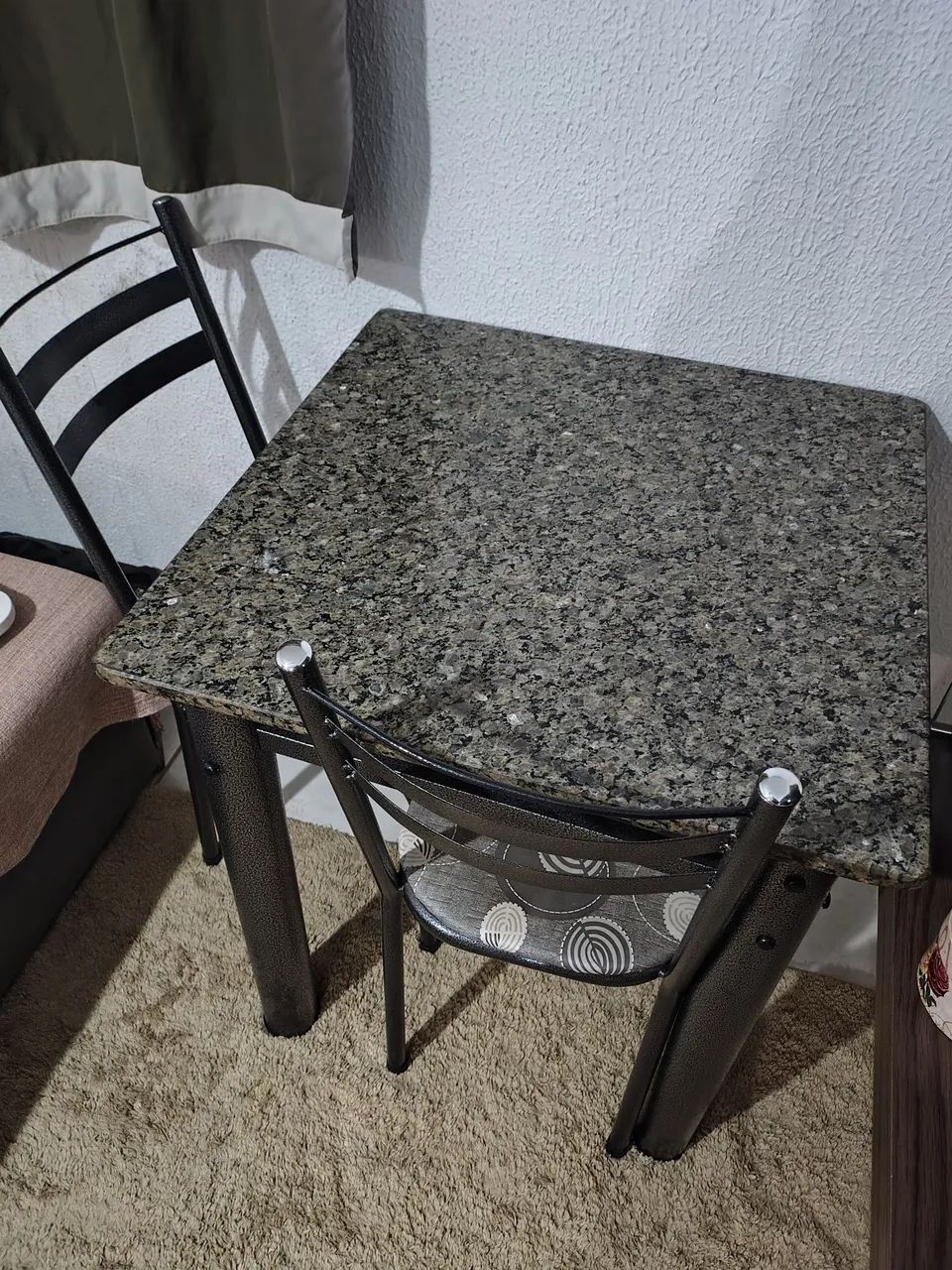 Mesa com 2 cadeiras 70x70  - Foto 2