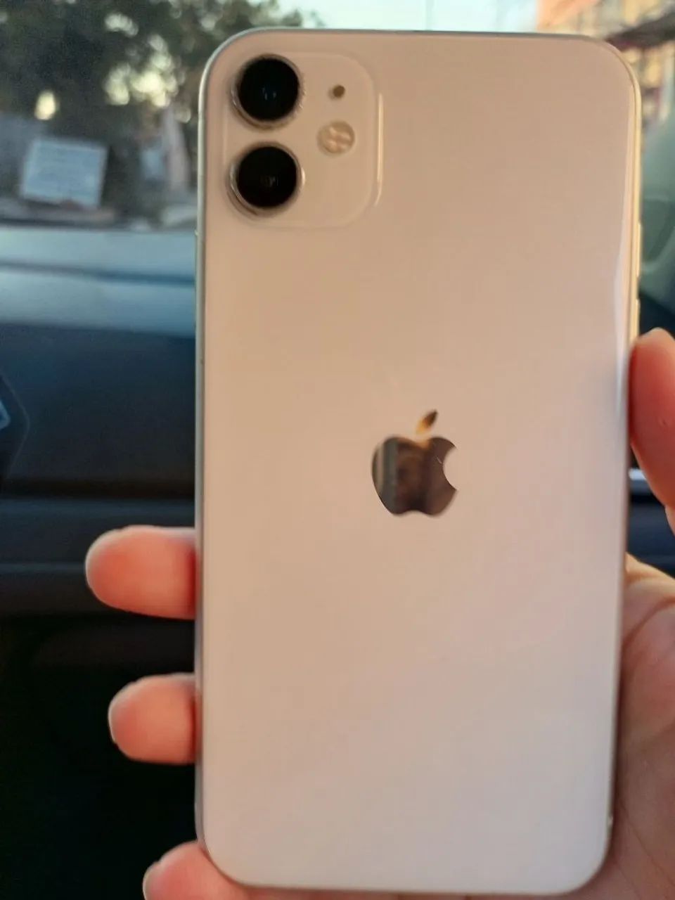 iPhone 11 semi novo 