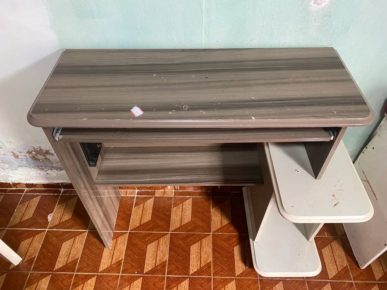 Computer Desk422991886245570562