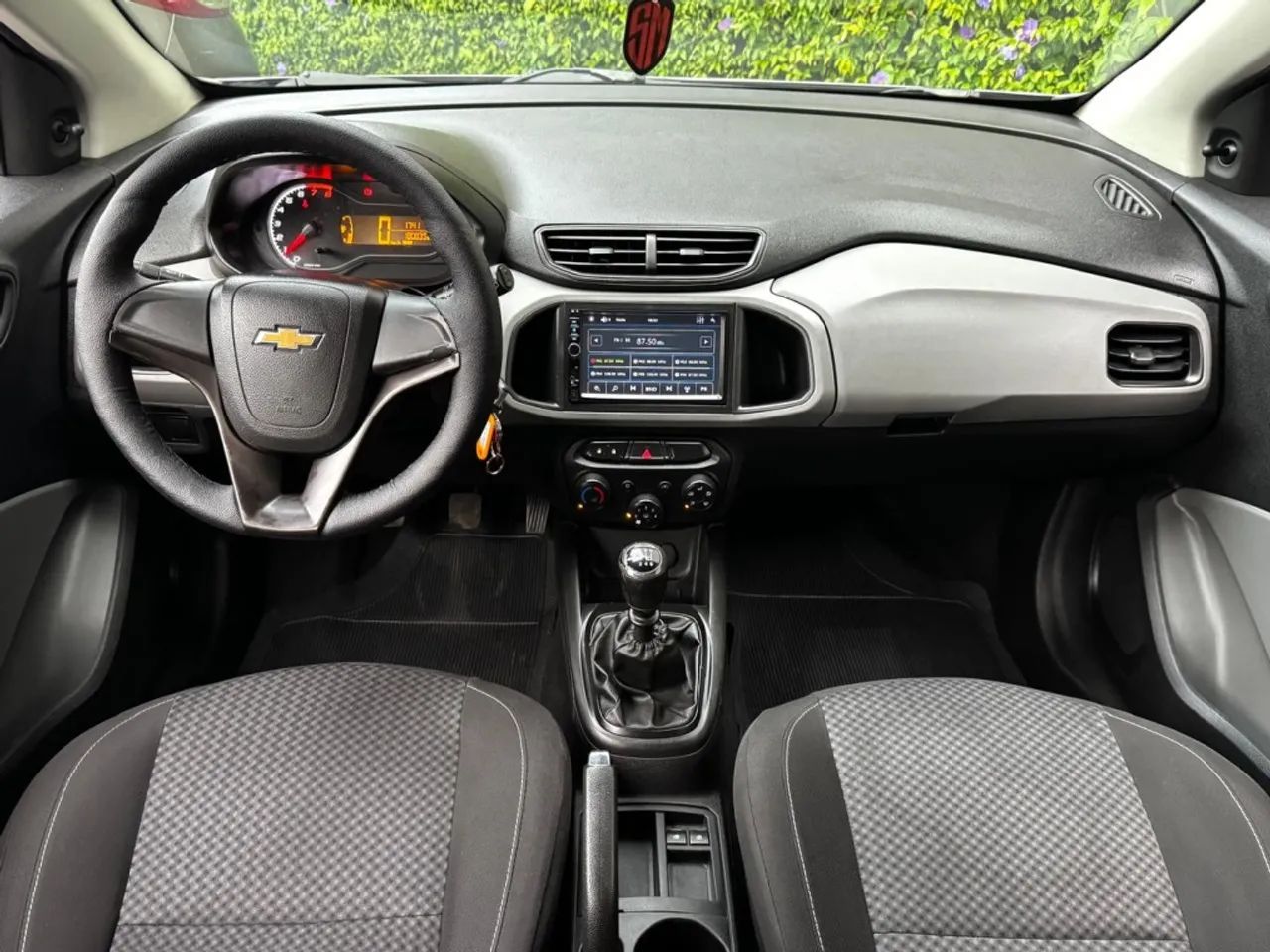 Chevrolet Onix JOY Hatch 1.0 8V Flex Mec. 4P, foto 3 de 9