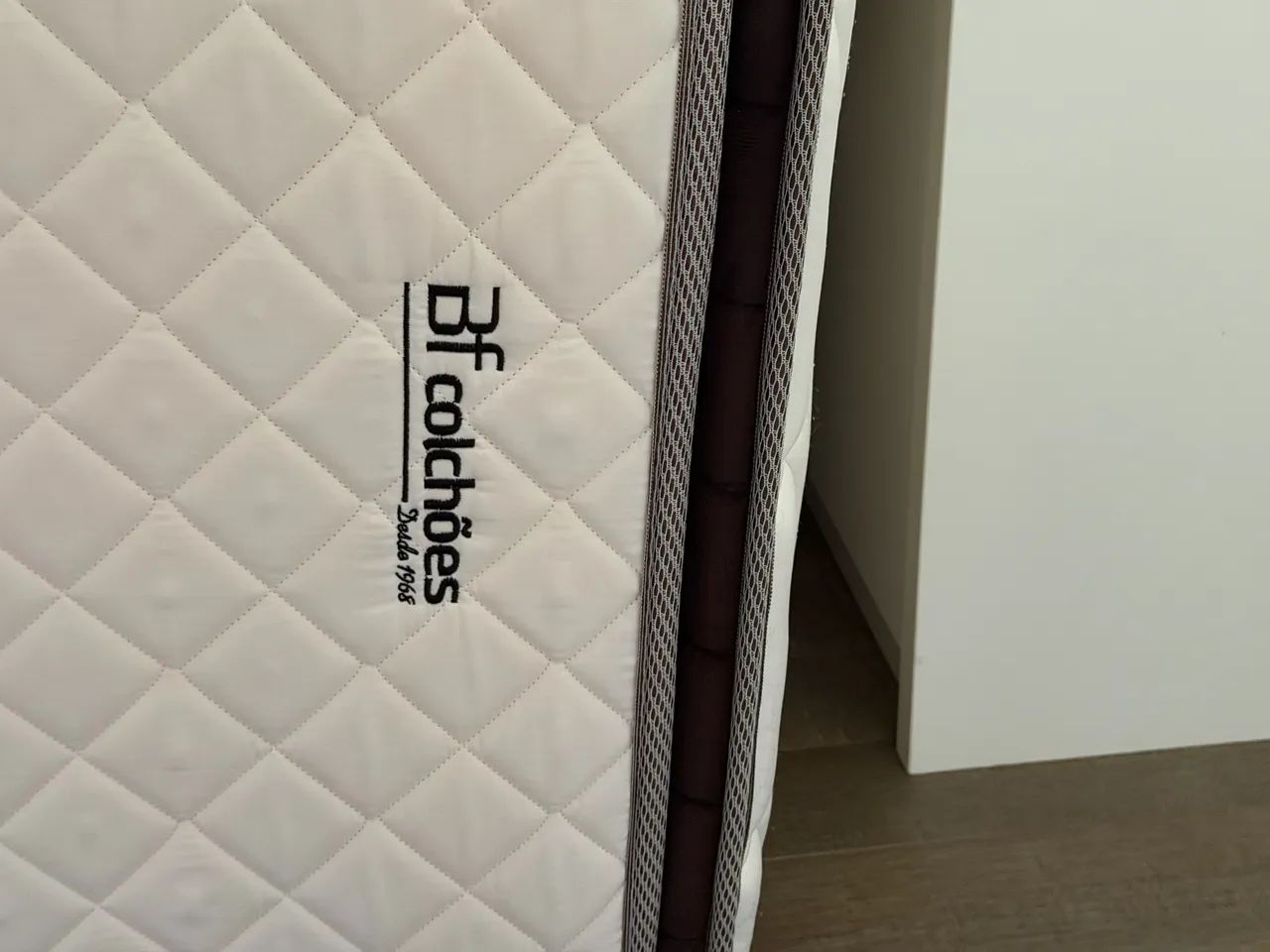 Colchão casal de molas ensacadas com pillow top extra conforto - BF Colchões - Foto 3