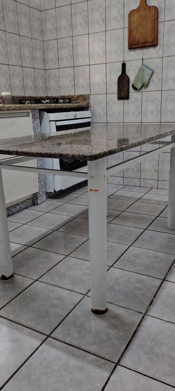 Mesa e 6 cadeiras com tampo em granito  - Foto 2