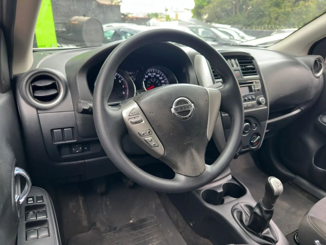 Nissan Versa 2016 - Foto 5