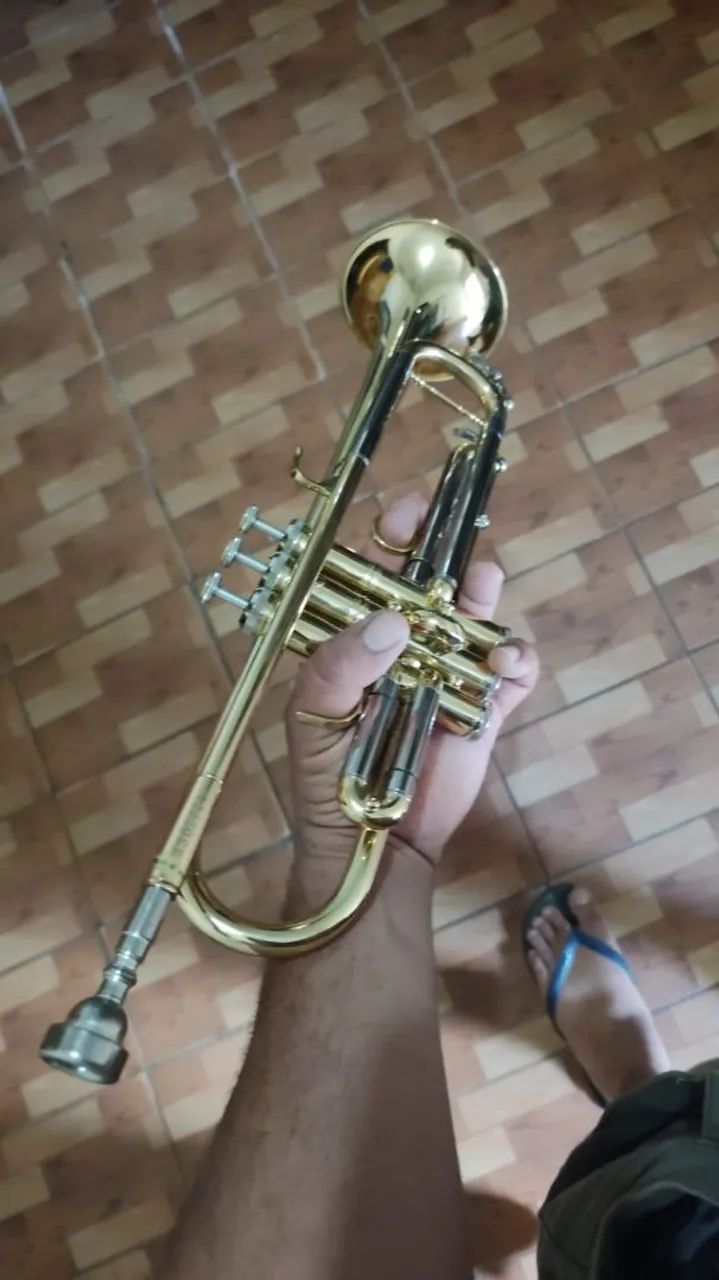 Vendo uma trompete  - Foto 3