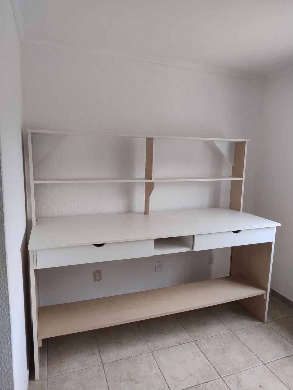 Bancada de Trabalho em MDF - 2,20 m com 2 Gavetas e Prateleiras