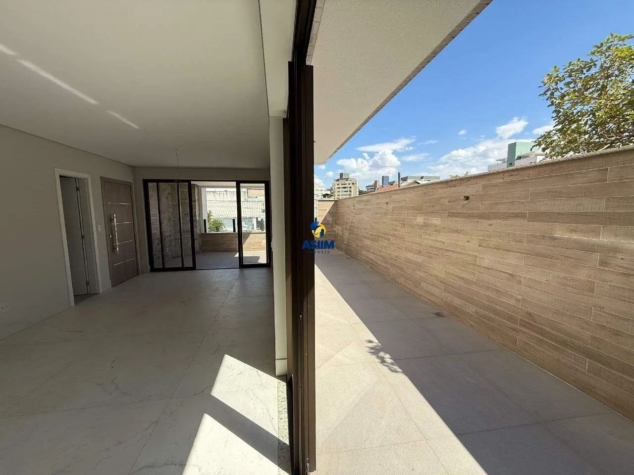 ÁREA PRIVATIVA 4 QUARTOS COM SUÍTE MASTER NO BAIRRO JARAGUÁ  250m² - Foto 3