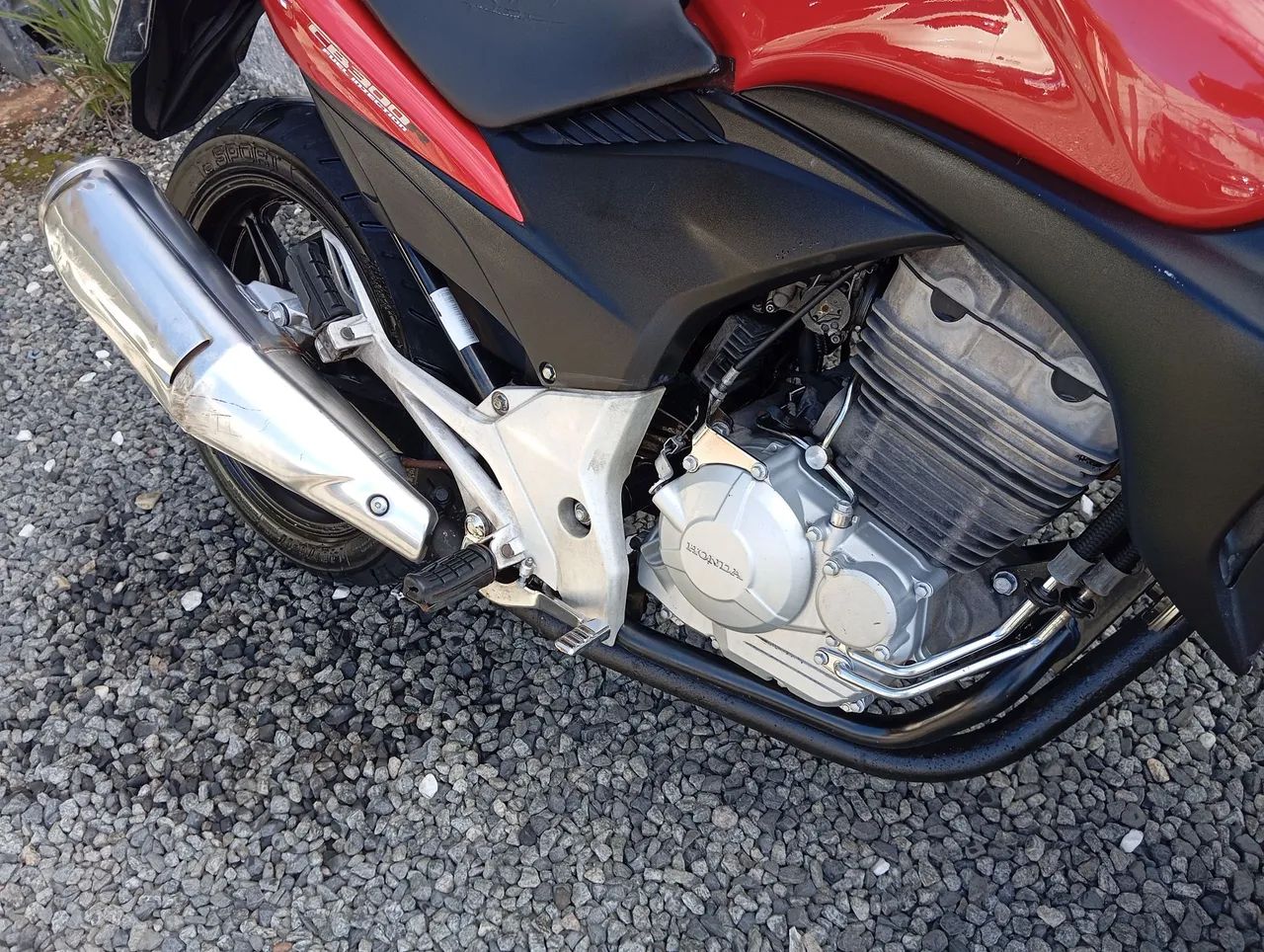Honda CB 300cc- troco - Foto 4