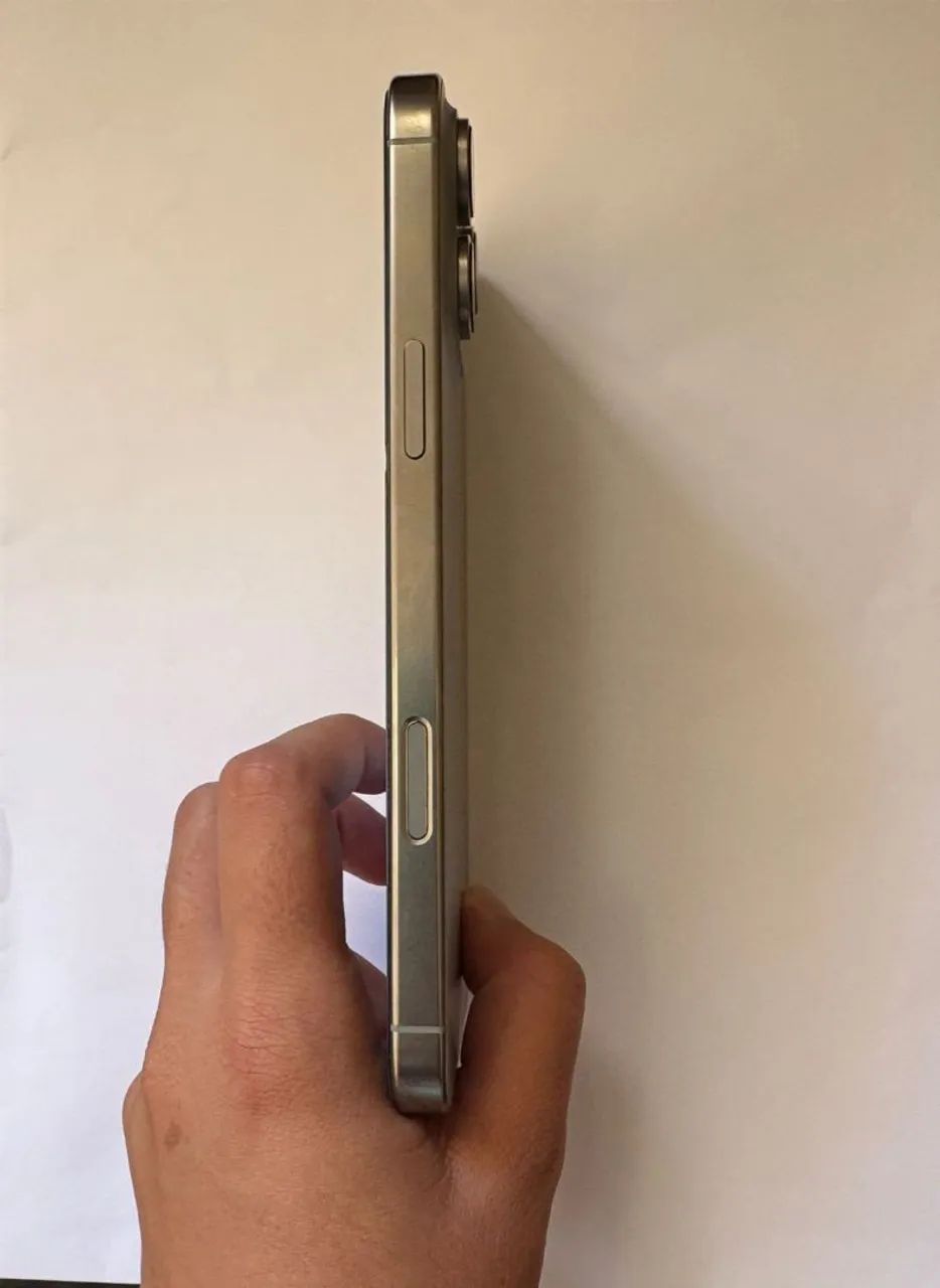 iPhone 16 Pro max - Foto 4
