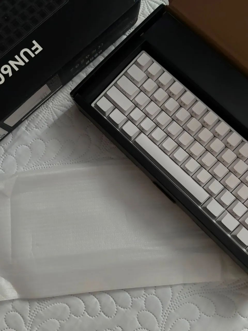 Teclado MonsGeek FUN60 Pro Branco - Foto 3
