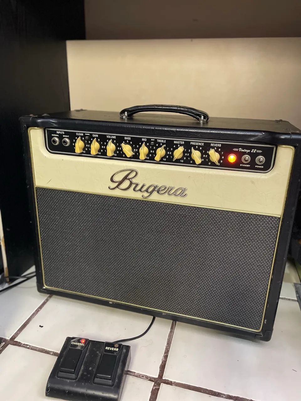 Amplificador Bugera V22 - Foto 2