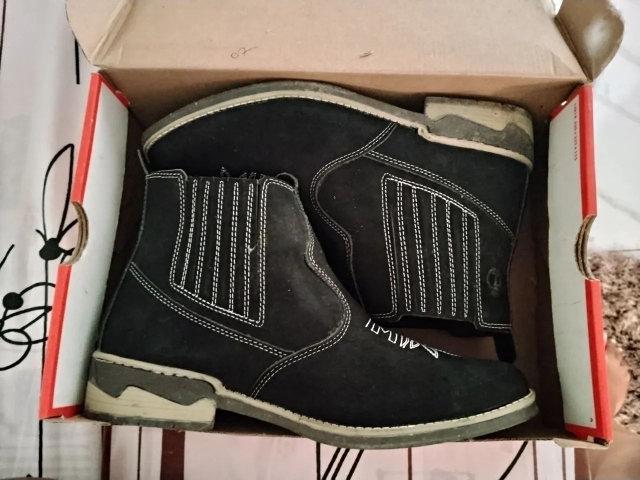 VENDO BOTA USADA UMA VEZ SO  - Foto 2