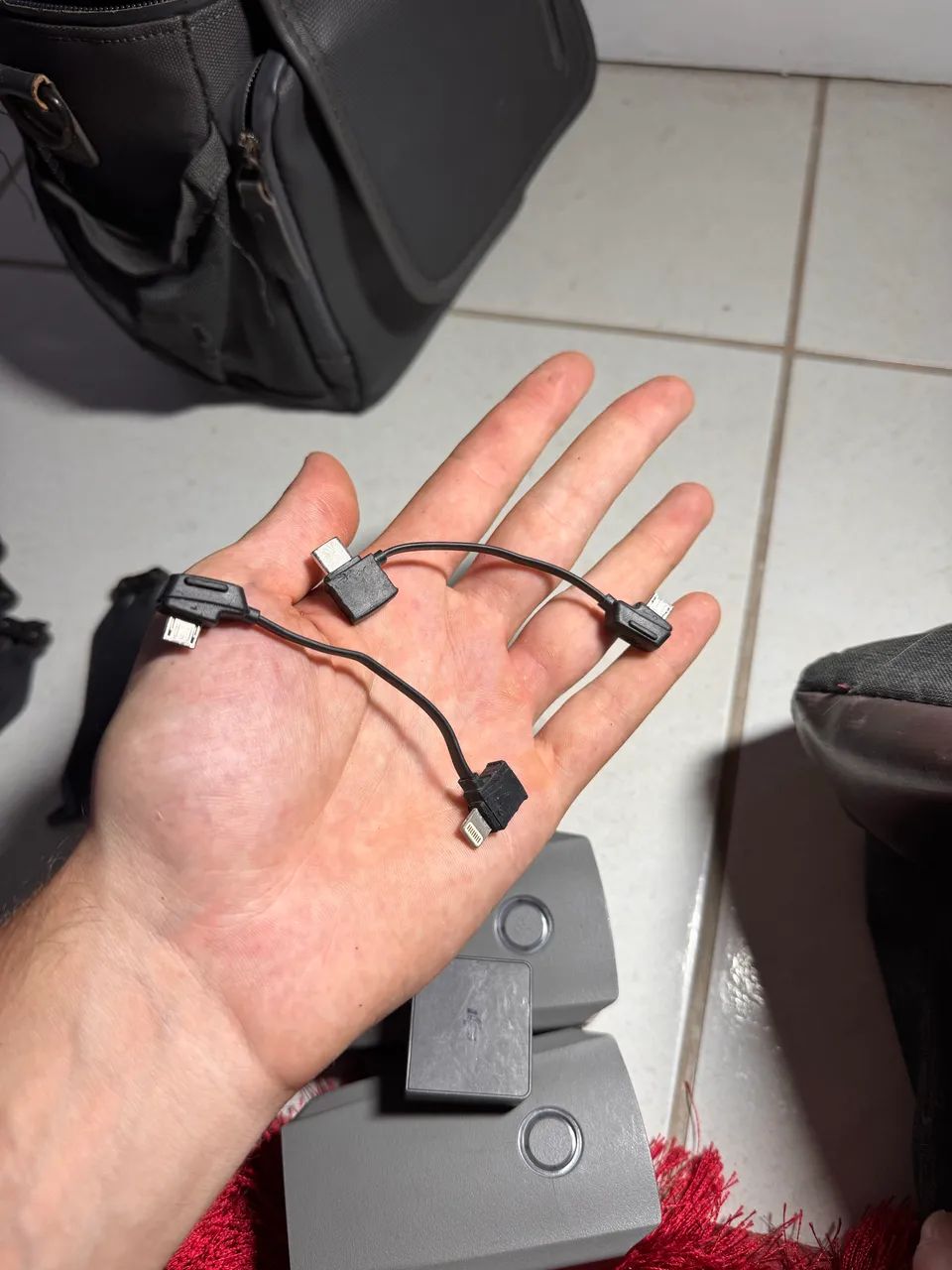 Kit DJi Mavic Pro 2 - Rádio Controle, 2 baterias, Carregadores, - Foto 5