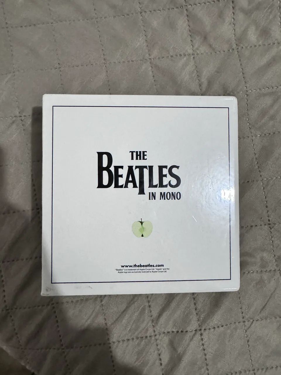 Box Set de CDs The Beatles In Mono com 13 CDs Edição Limitada