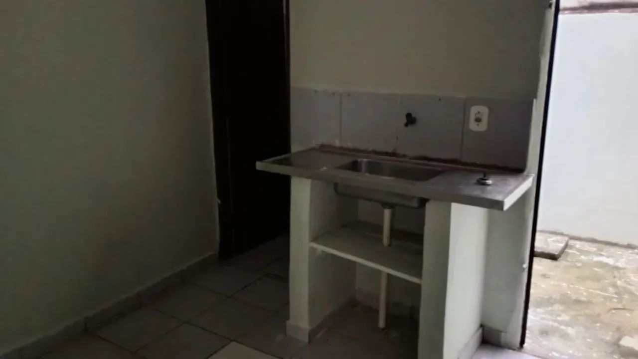 Alugo casa com 2 quartos em Canudos - Foto 5