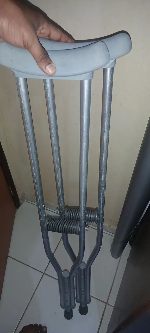 Muletas seminovas