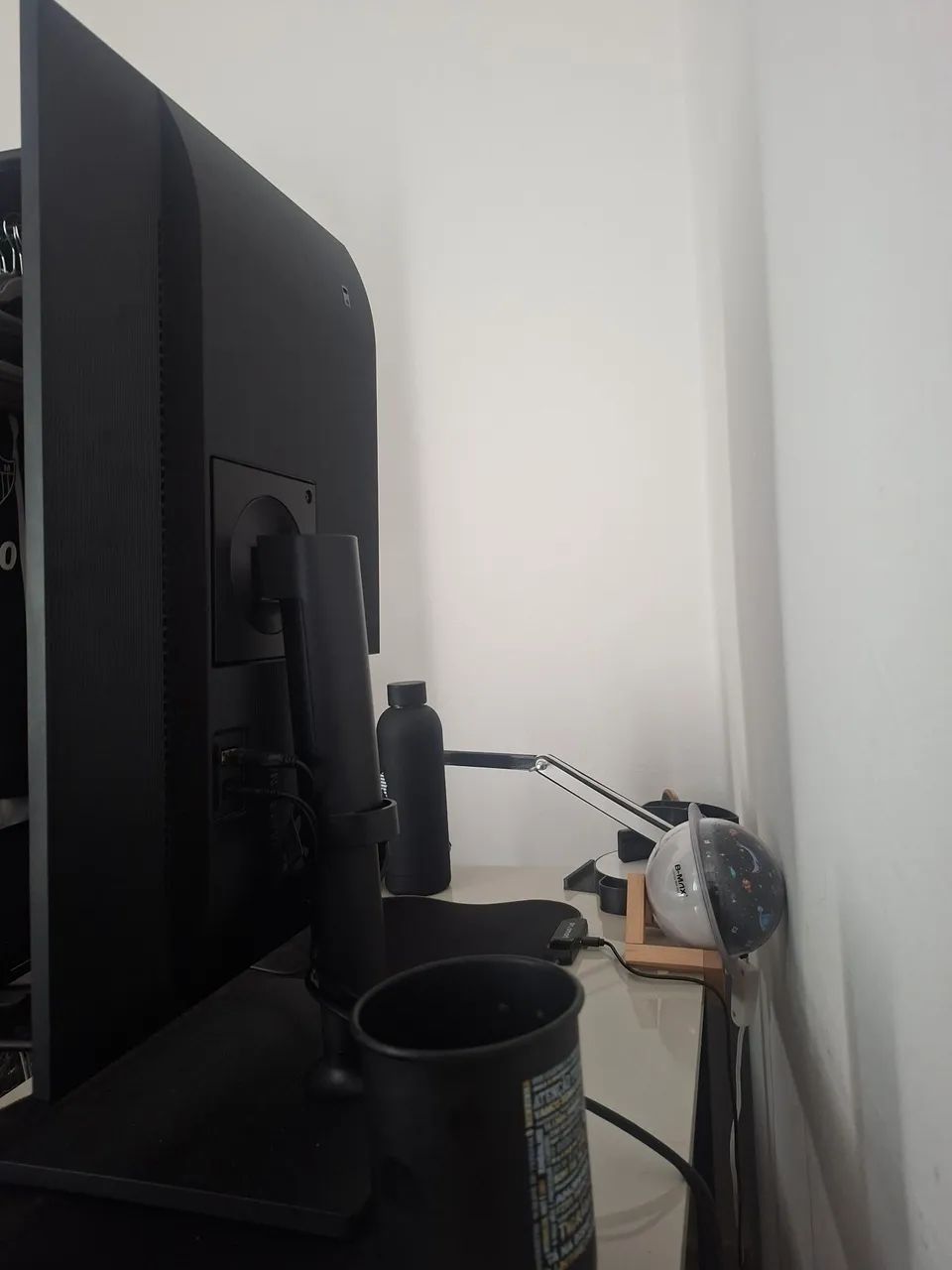 Monitor Samsung Odyssey G32 27" Gamer - Foto 3