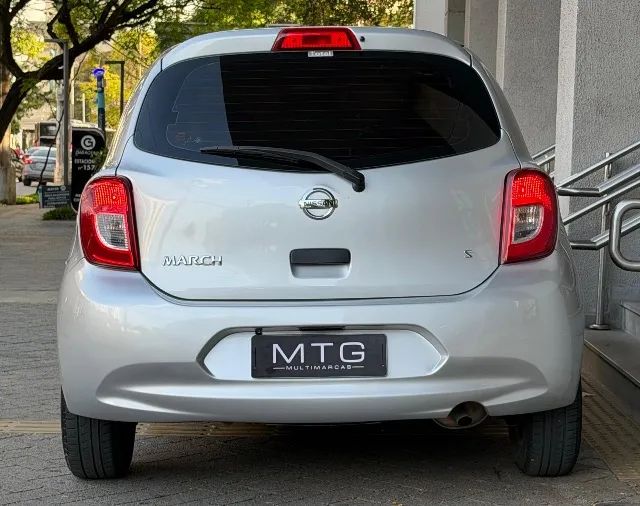 Nissan March S 1.0 12V Flex 5p, foto 6 de 15