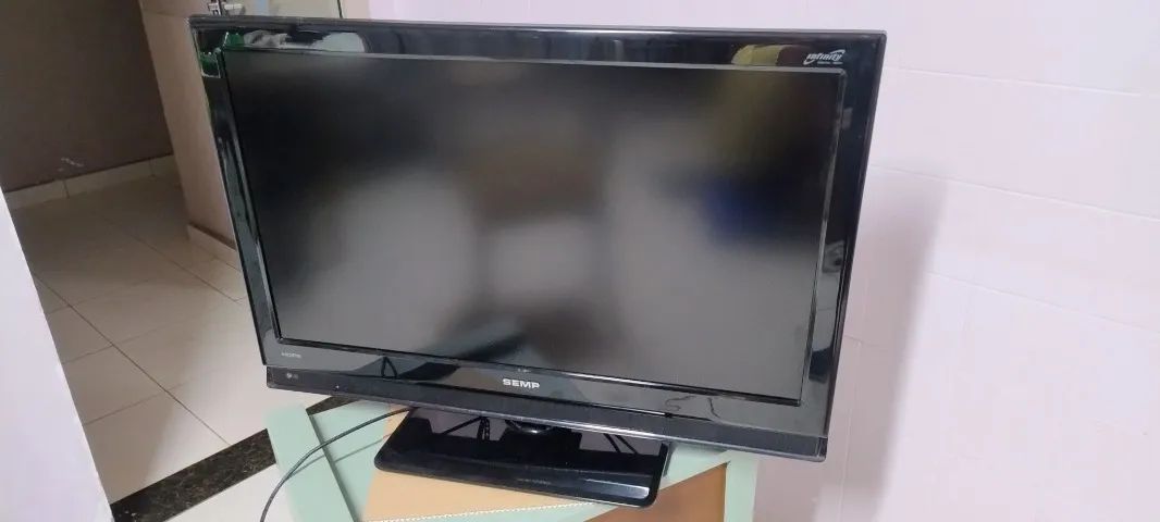TV SEMP Toshiba LCD 32"