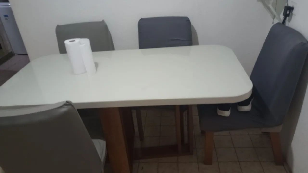 Vendo mesa de seis cadeiras - Foto 3