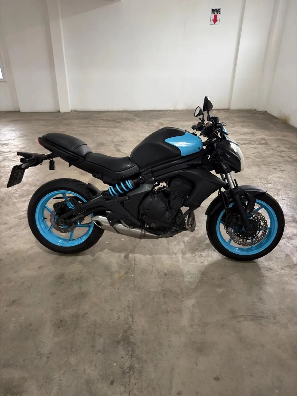 KAWASAKI 