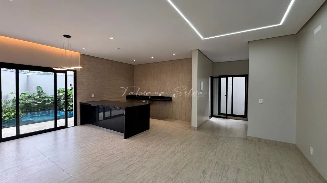 Sobrado com 3 suites a venda na 505 sul