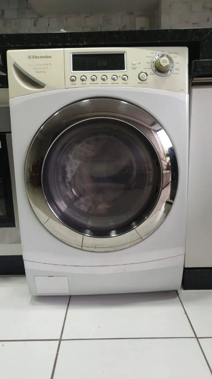 Lava e seca Eletrolux 10,5