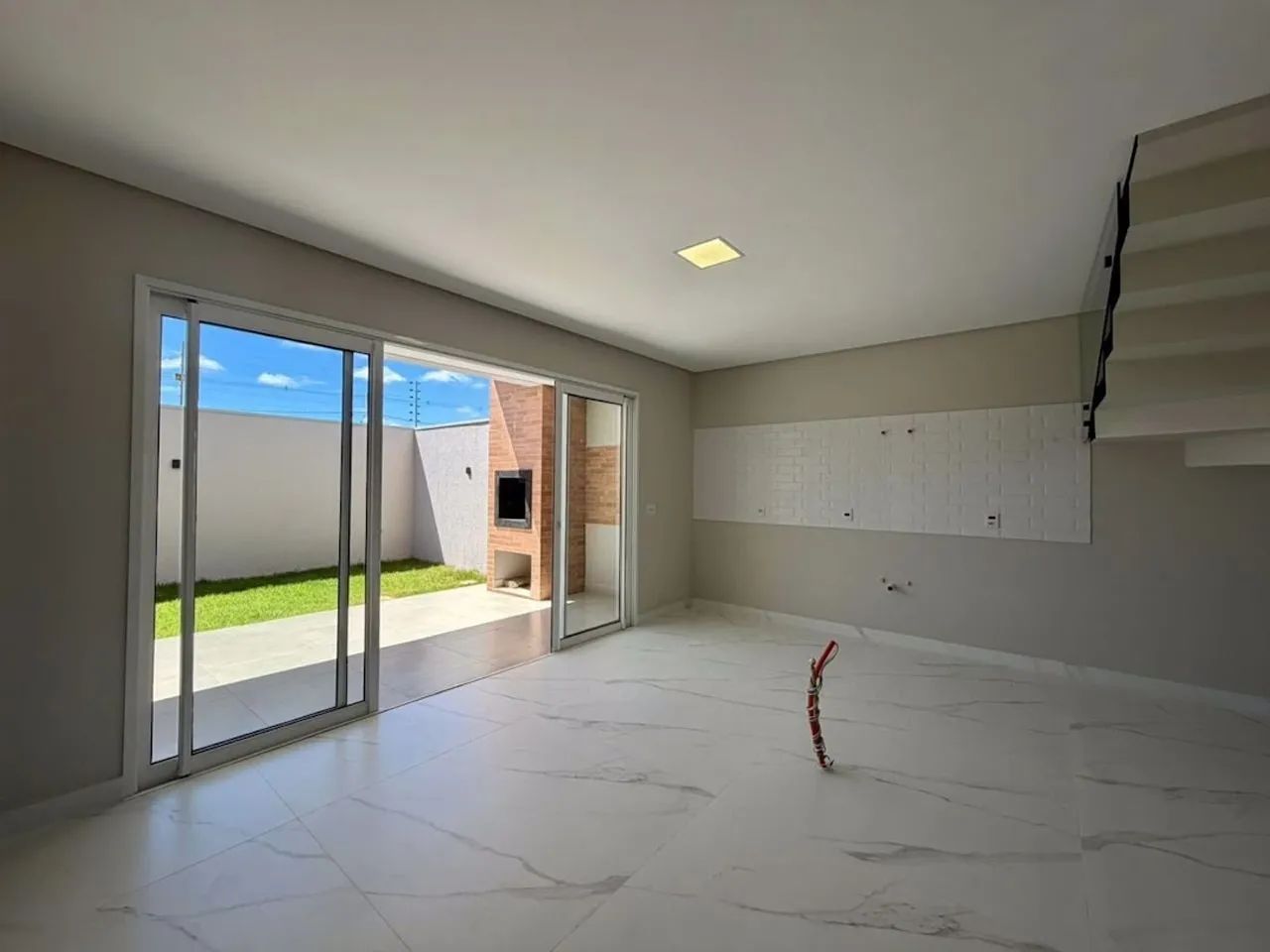 Sobrado com 3 dormitórios à venda, 153 m² por R$ 940.000,00 - Tropical IV - Cascavel/PR - Foto 4