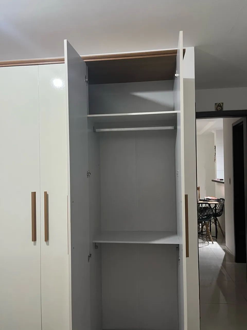 Guarda-roupa 6 portas - Foto 4