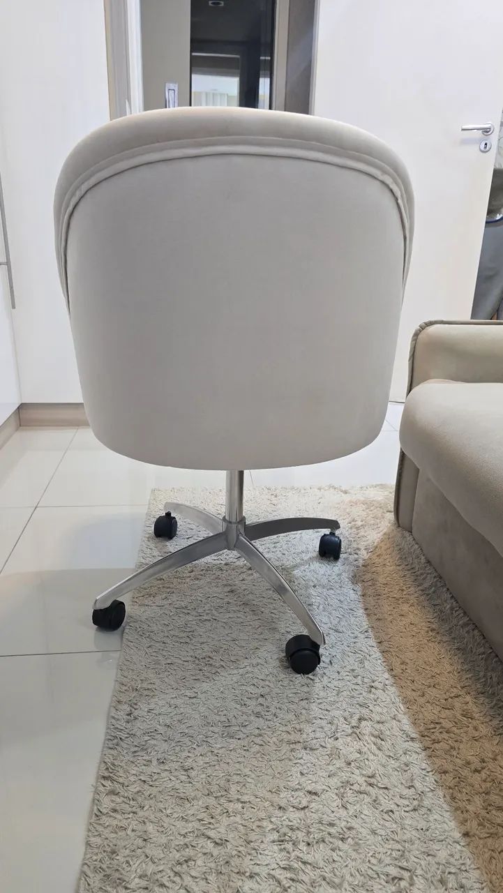 Poltrona giratória com rodinhas - Foto 2