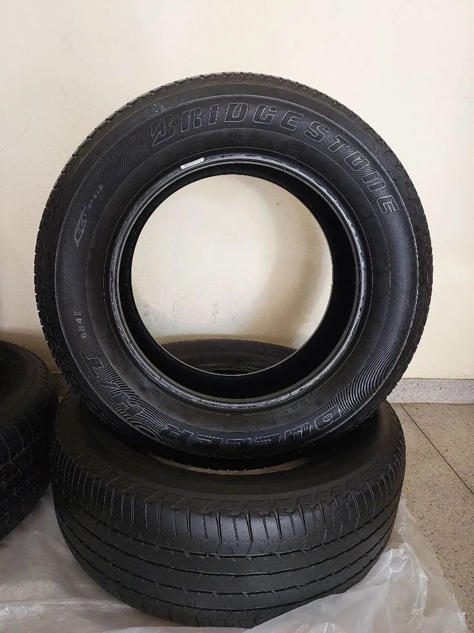 4 pneus Bridgestone 265/60R18 110T Dueler H/T seminovos - Foto 3