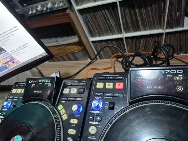 02 Cdj Denon 3700 Usb - Midi - Equipamentos e Acessórios de Som
