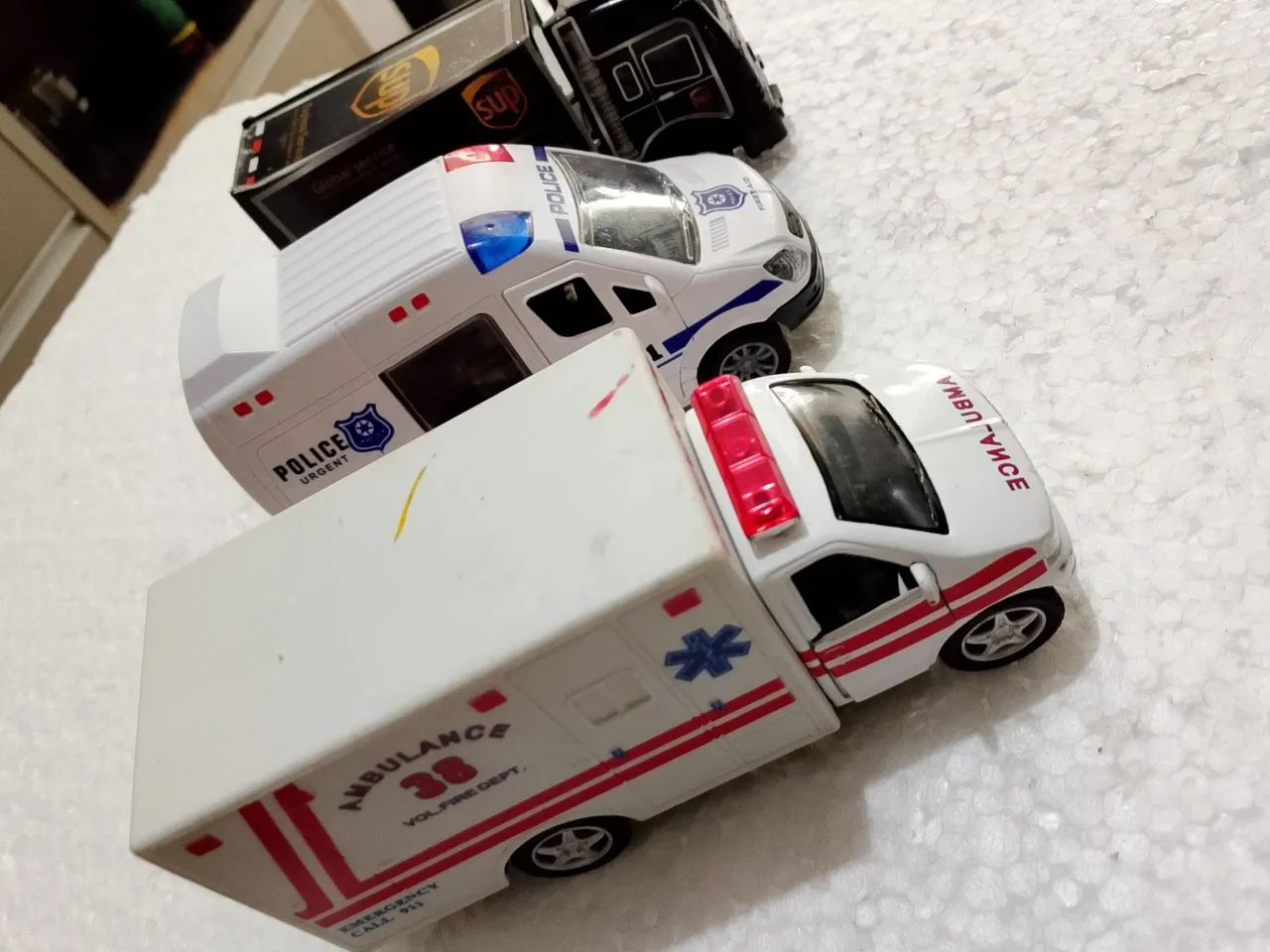 Lote de miniaturas de carrinhos  - Foto 2