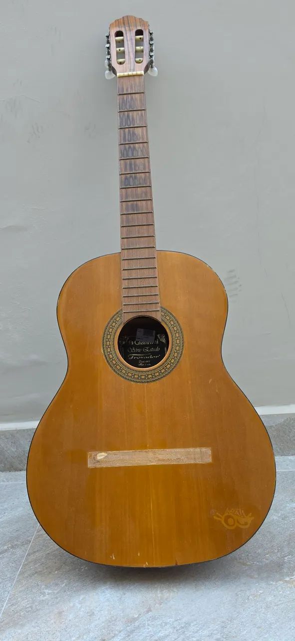violão GIANINI sem suporte de cordas