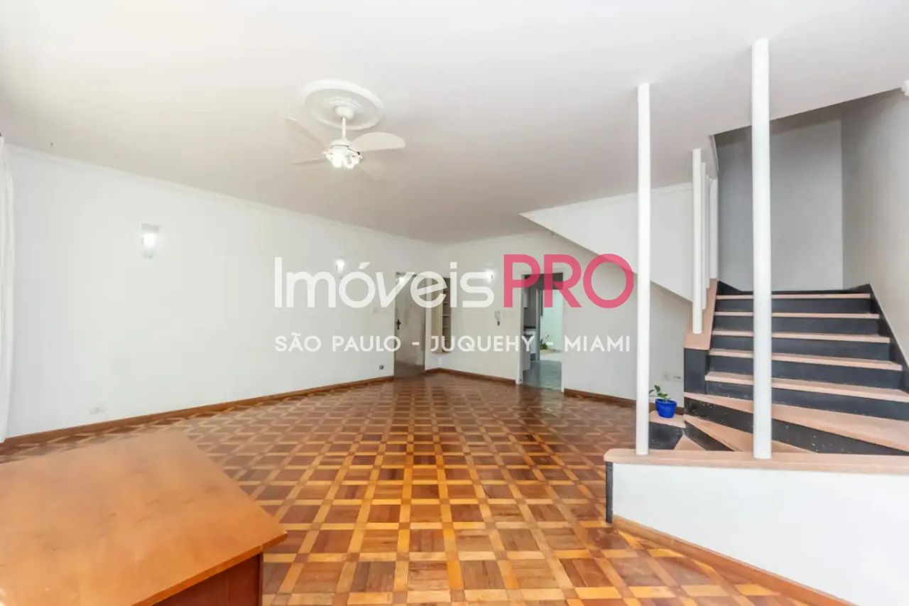 Ótima casa em rua fechada com área externa ! - Foto 3