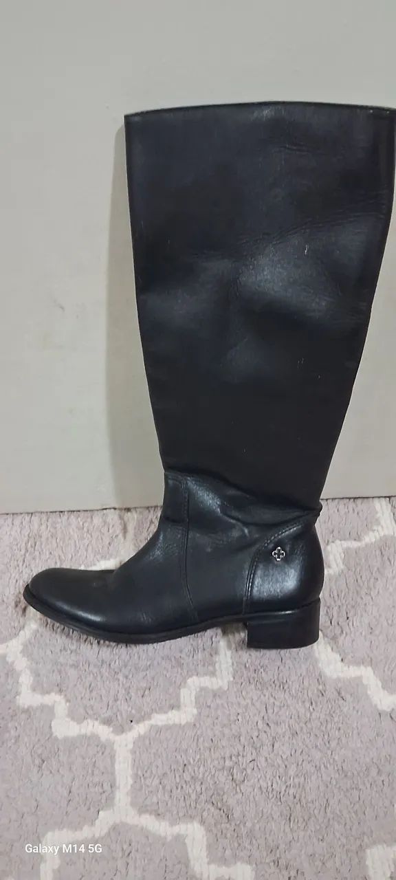 Bota de couro