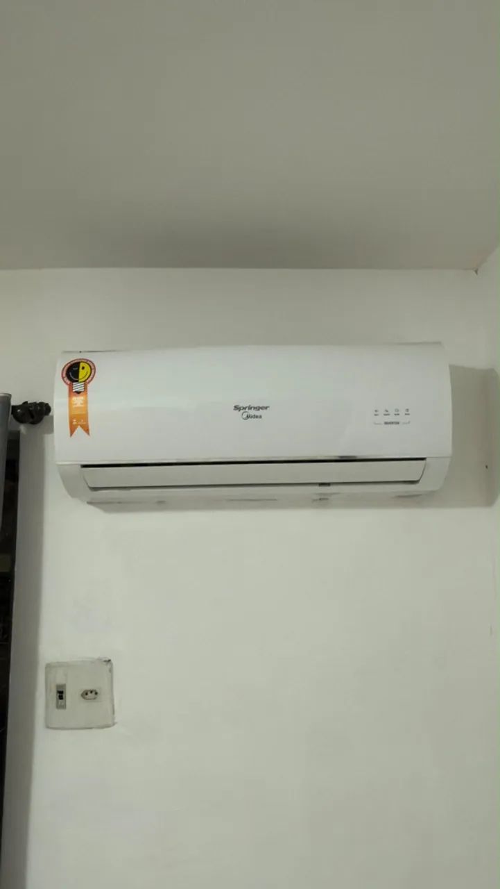 Ar-condicionado Split Springer Midea Inverter 9.000 BTUs 220V