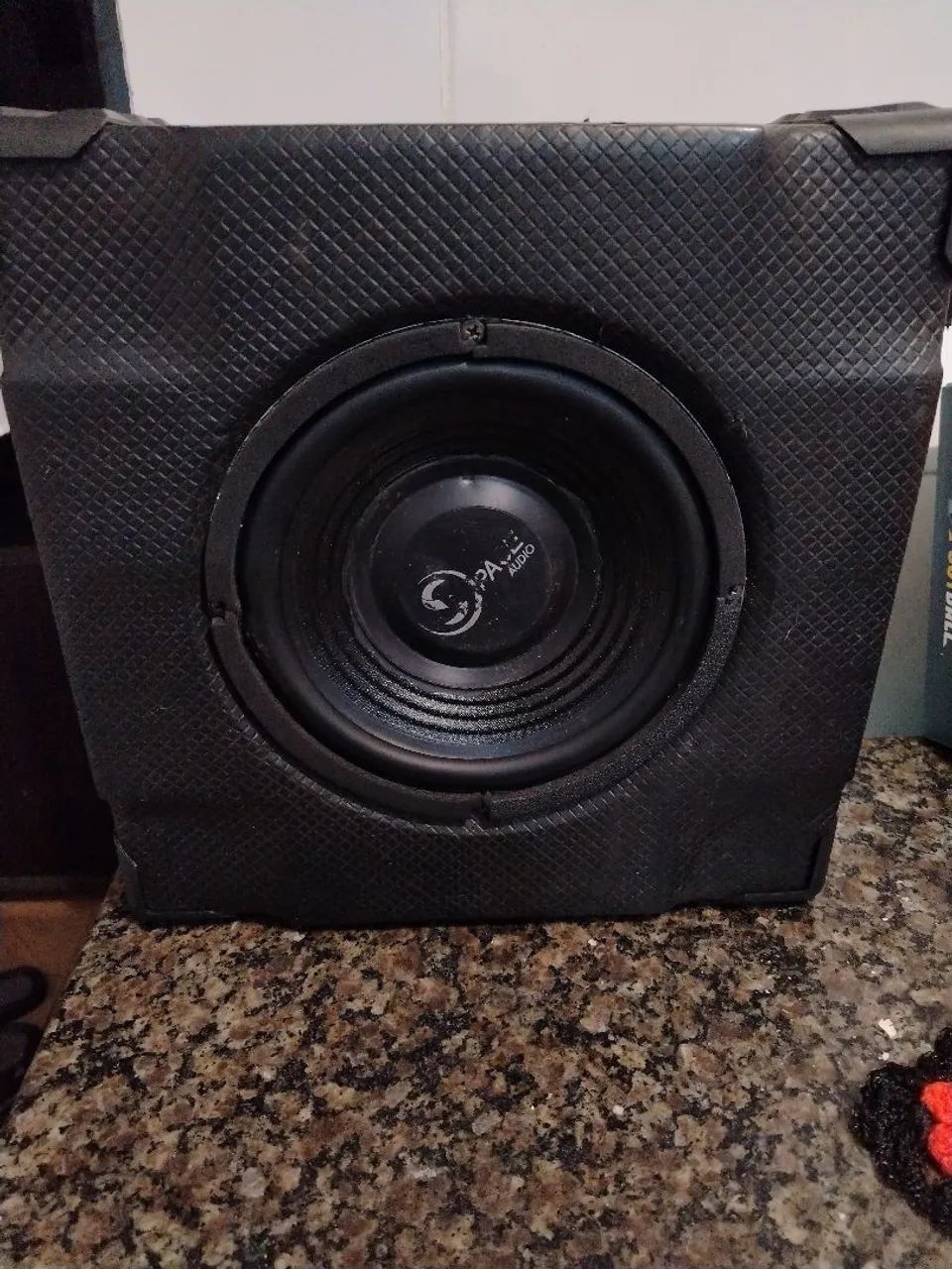 Caixa subwoofer slim