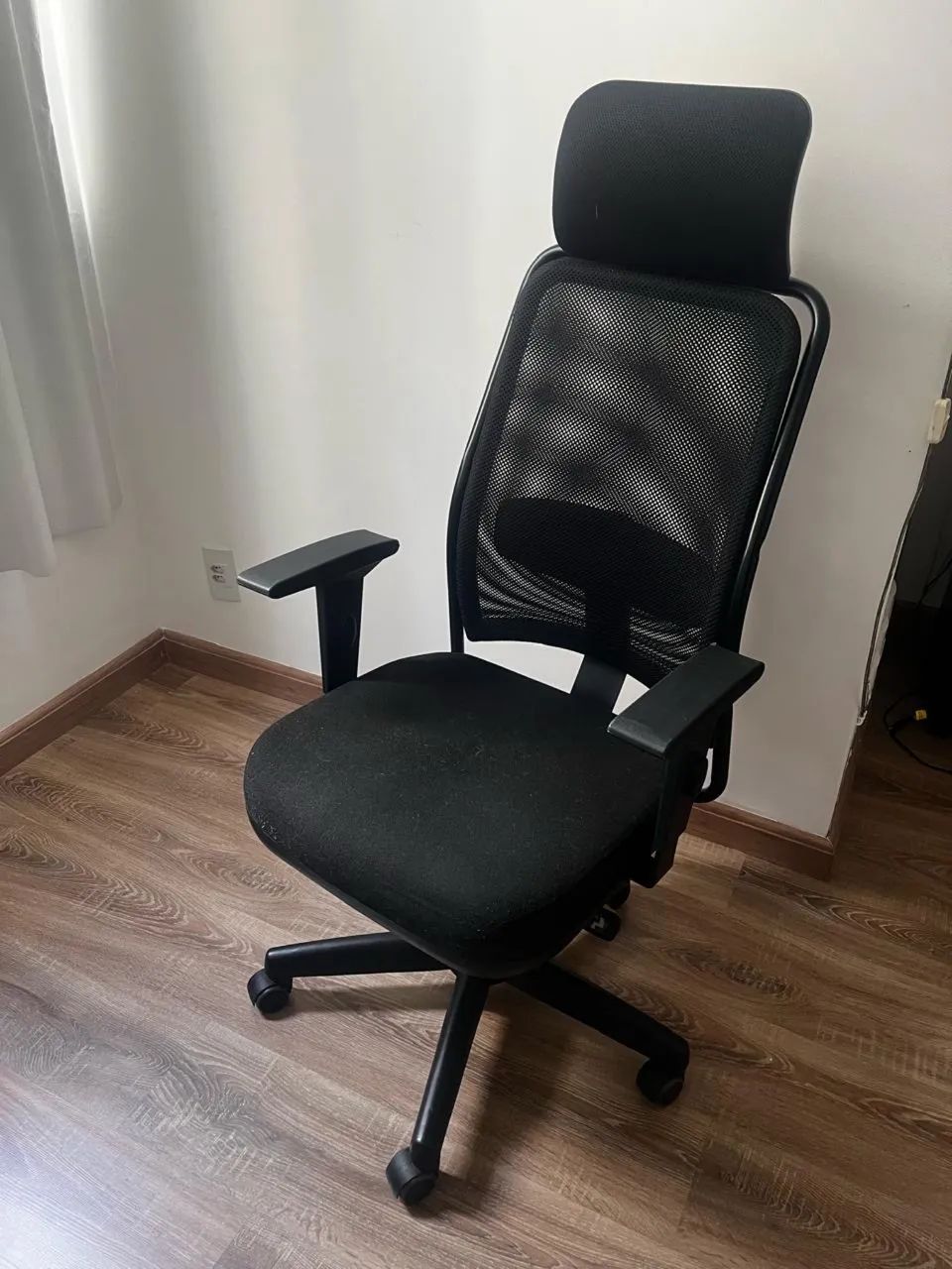 Cadeira de escritório ergométrica 