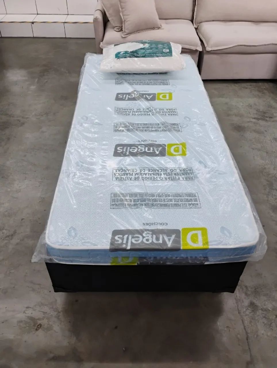 Cama base box preto + colchão solteiro d20