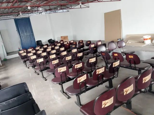 Cadeiras para palcos e igrejas e outros. - Foto 4