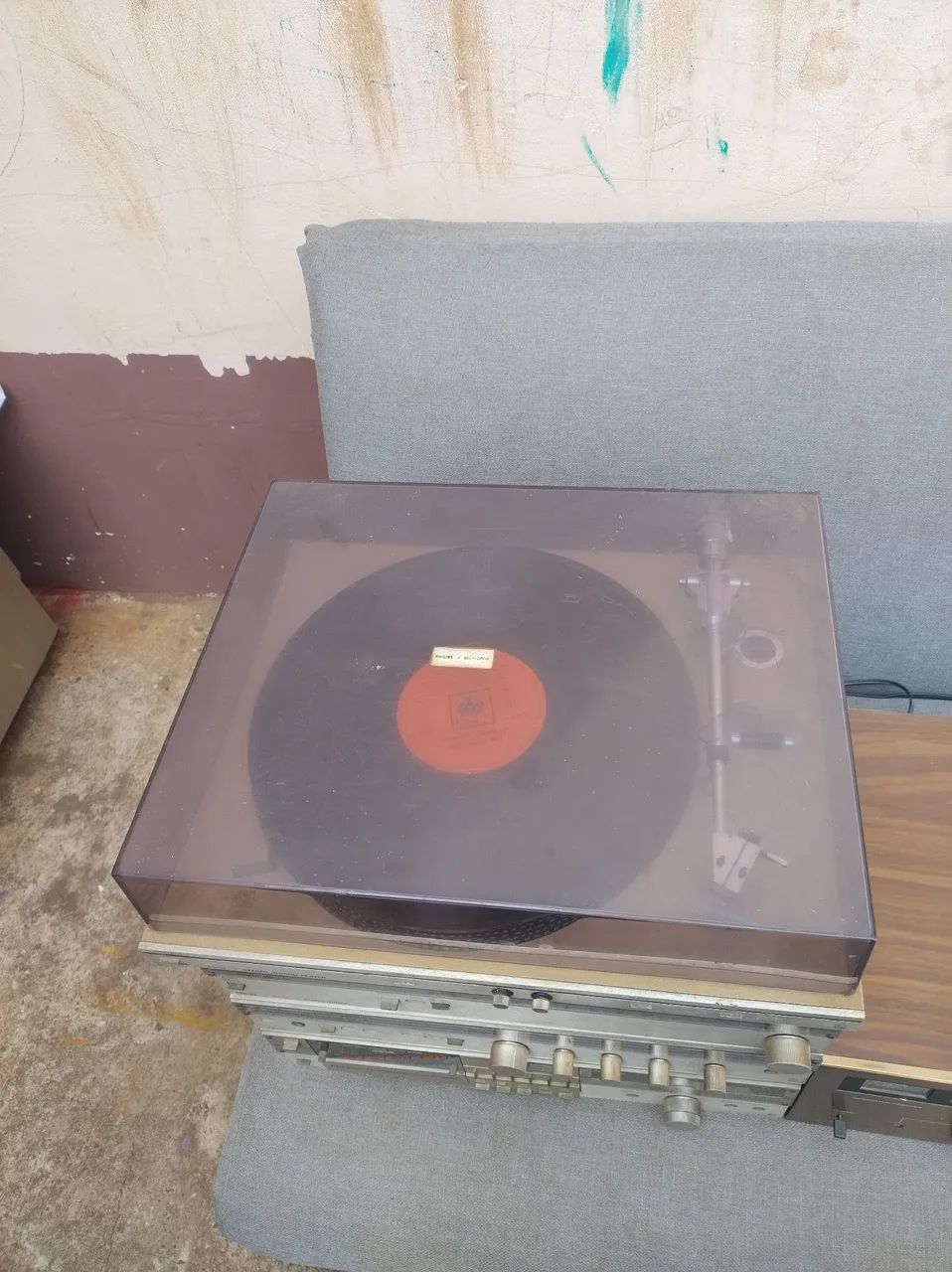 Aparelho de vinil antigo - Foto 3