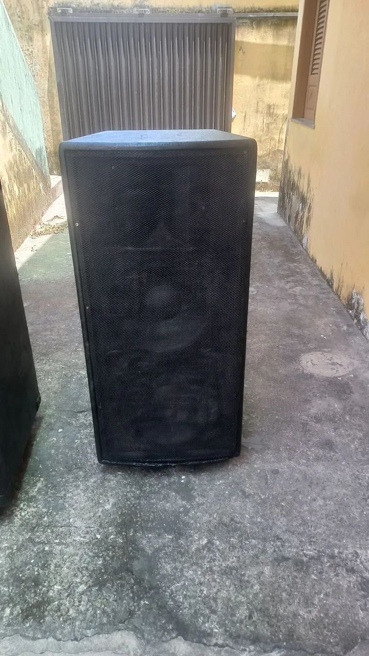 Vendo 2 caixas de som ativas da Antera  - Foto 4