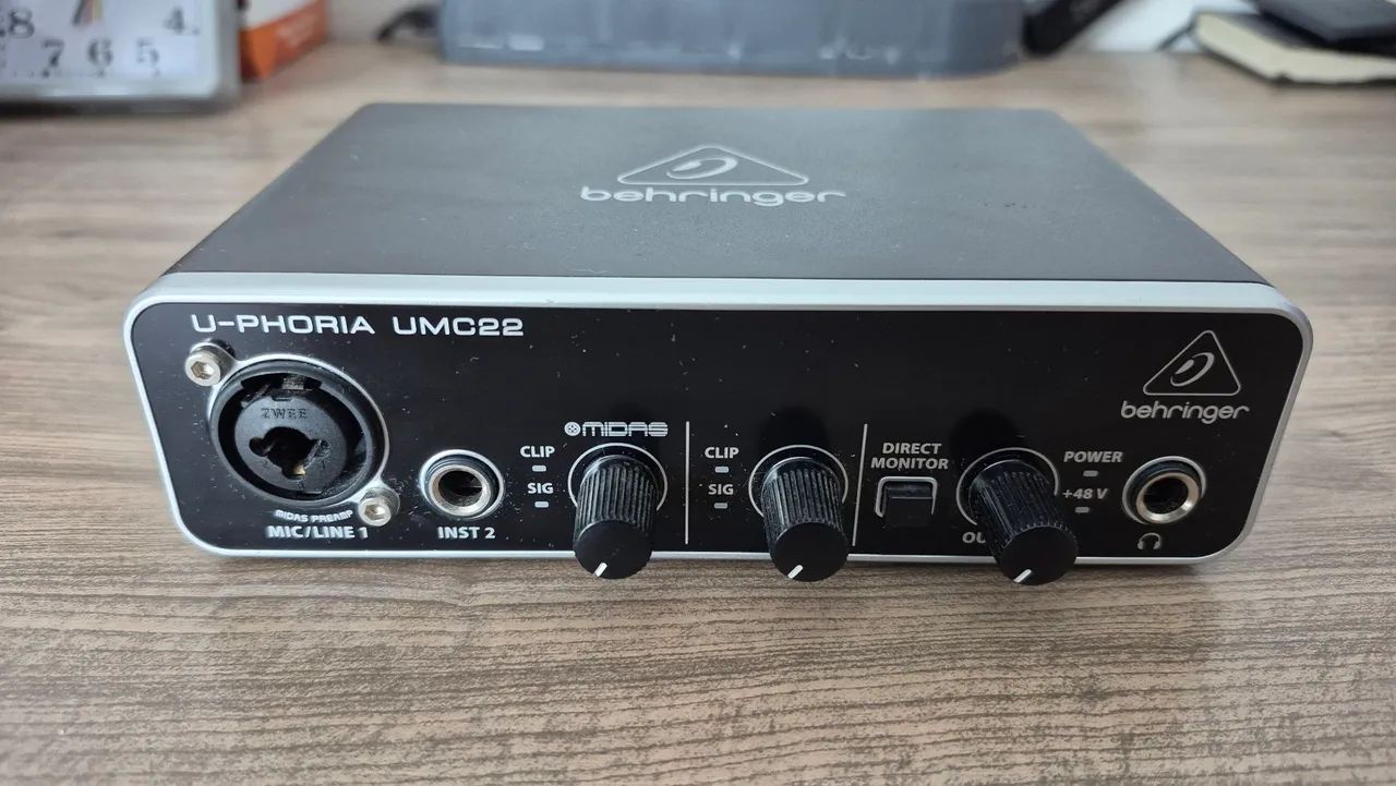 Interface de Áudio Behringer UMC22 - Foto 2