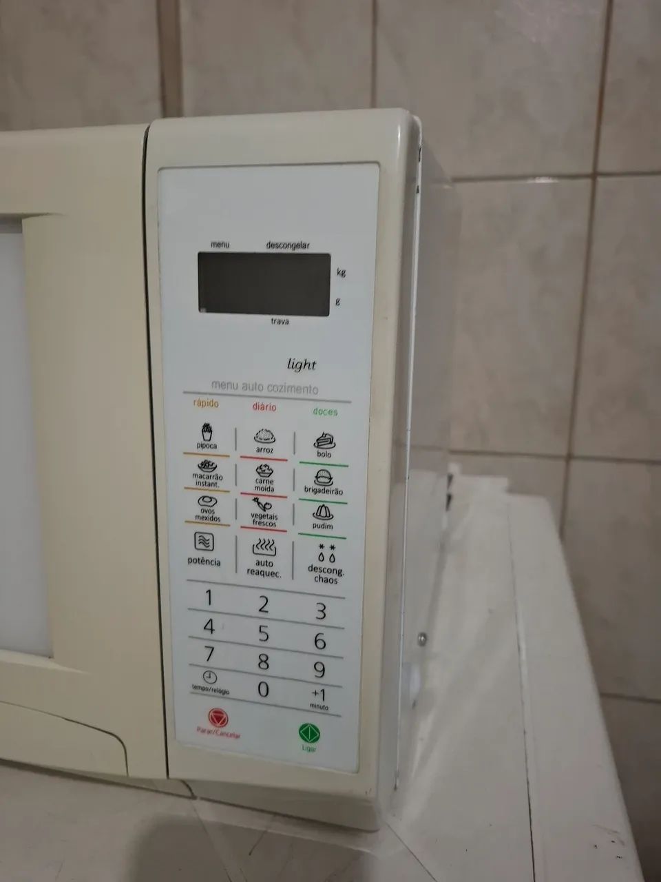 Micro-ondas Panasonic 23 litros impecável  - Foto 3