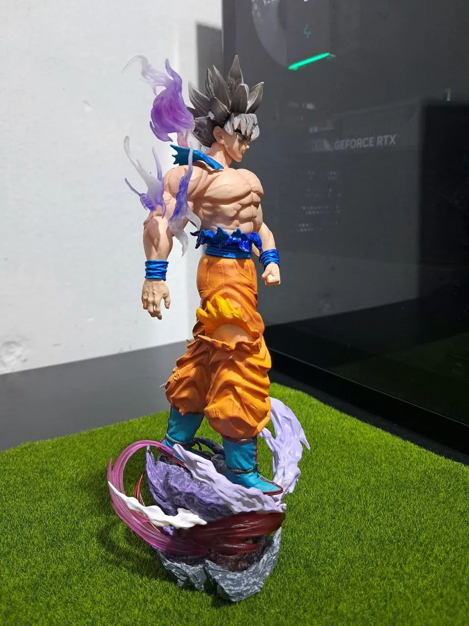 Action Figure Dragon Ball Super - Goku Instinto Superior 21cm - Foto 4