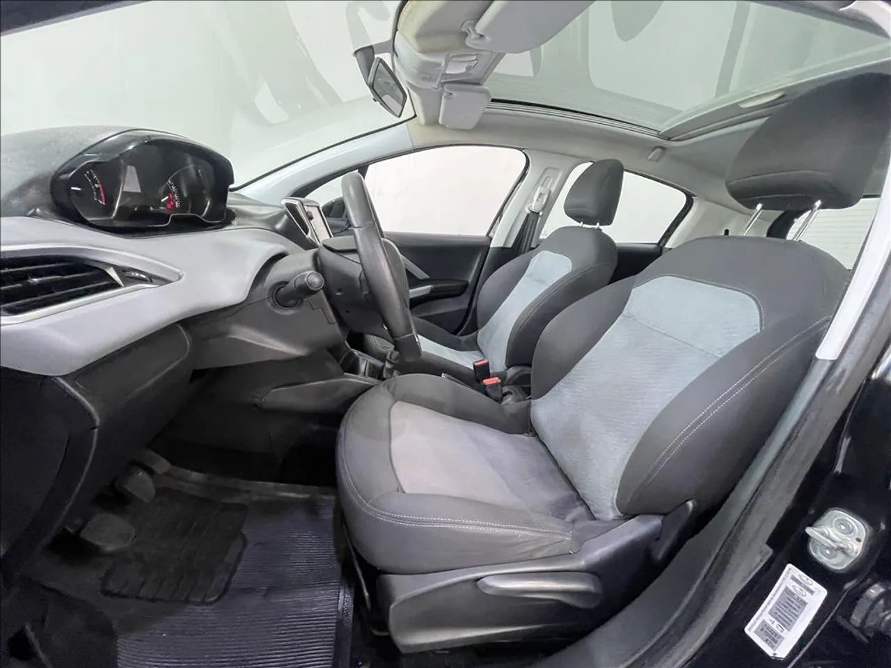Peugeot 208 Allure 1.5 Flex 8V 5p, foto 5 de 20