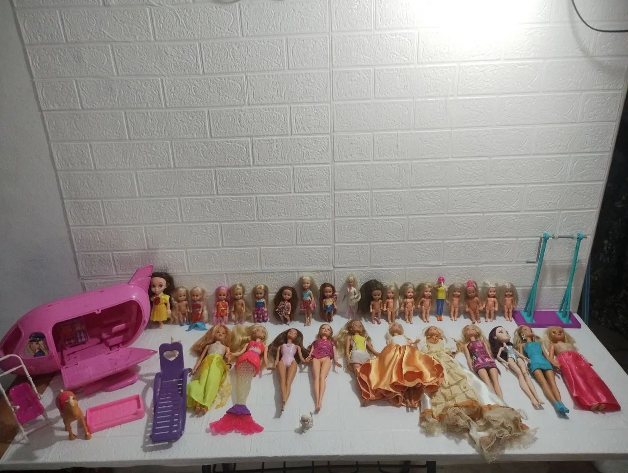 Lote bonecas e acessorios - Foto 2
