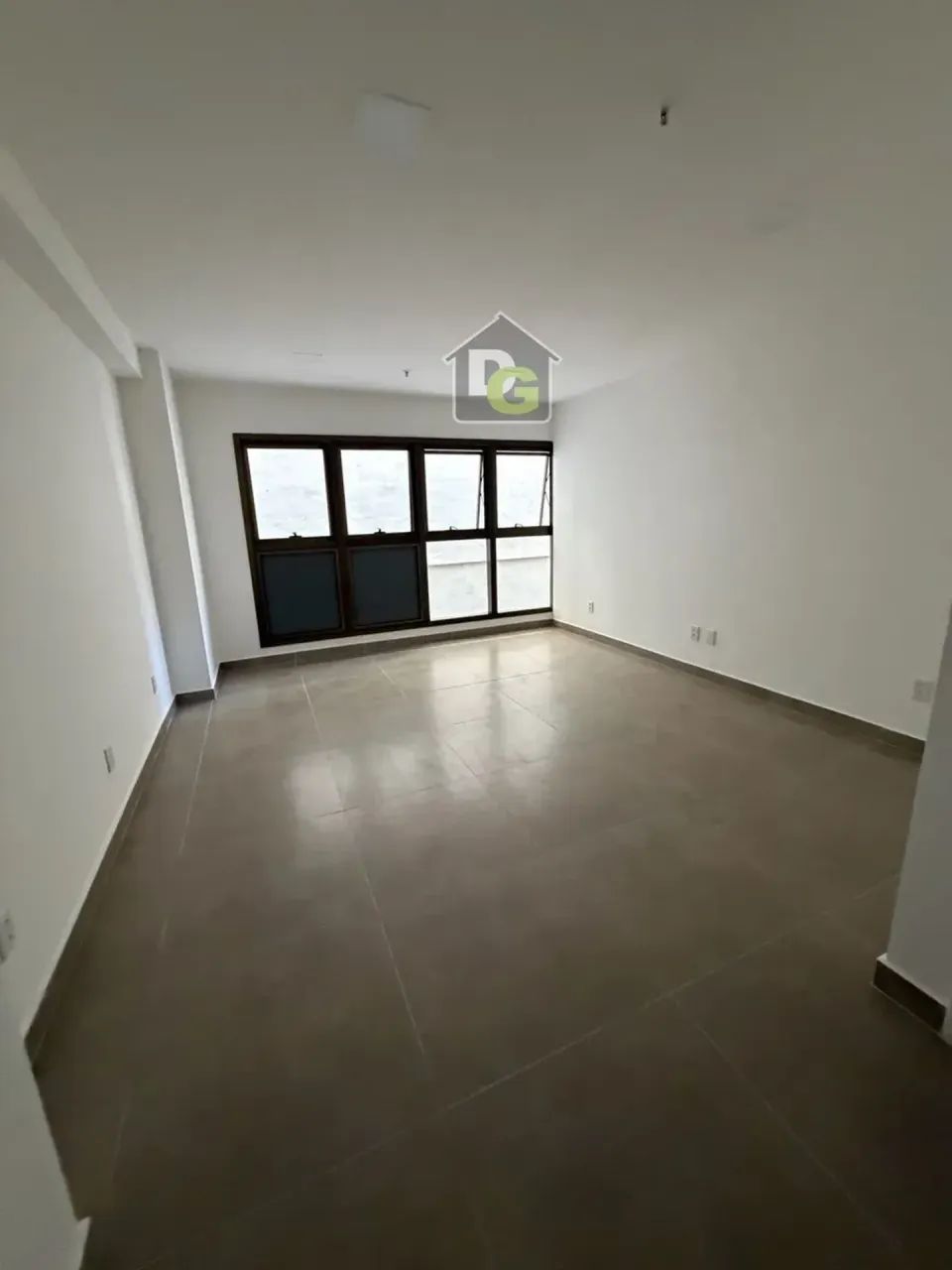 ALUGUEL. CENTRO NITERÓI. TREND TOWER OFFICE.OPORTUNIDADE. EXCELENTE SALA COM 28 M²,  BANHE - Foto 4